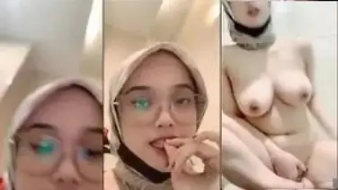 Baby Ica Jilbab Toge Agresif Minta Dientot Brutal Hot Streaming poster