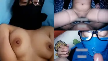 Bokep Jilbab Ukhti Pasrah Muka Kena Crot poster