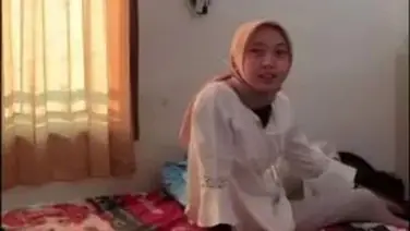 Gadis Cantik Pasrah Goyang Kasur Kost Sepi poster
