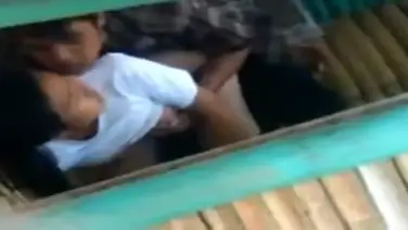 Pasangan Nakal Ngewe Di Pos Ronda Malam poster