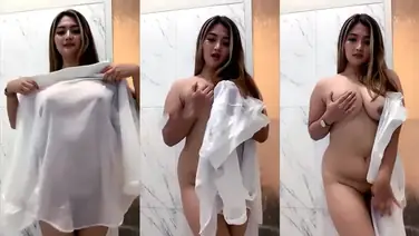 Zara Bohay Mode Barbar Ngentot Telanjang Ganas Brutal poster